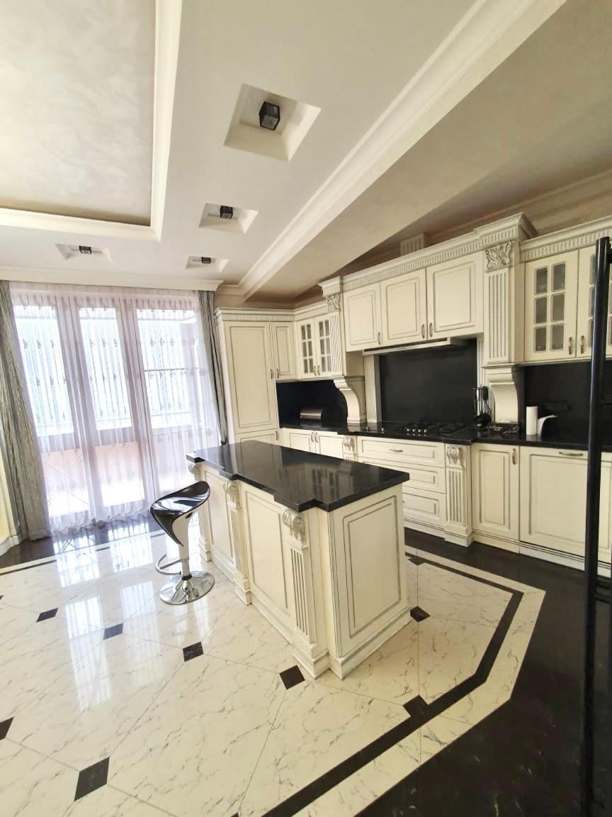 Роскошная Двухуровневая Квартира Luxurious Duplex Apartment Yerevan Exterior photo